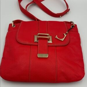Liz Claiborne Coral Pebbled Leather Crossbody Purse Bag w/ Gold Charm & Accents